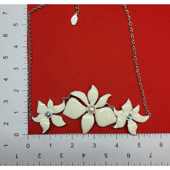 Charming Charlie Floral Earring & Necklace Set - Picture 9 of 14